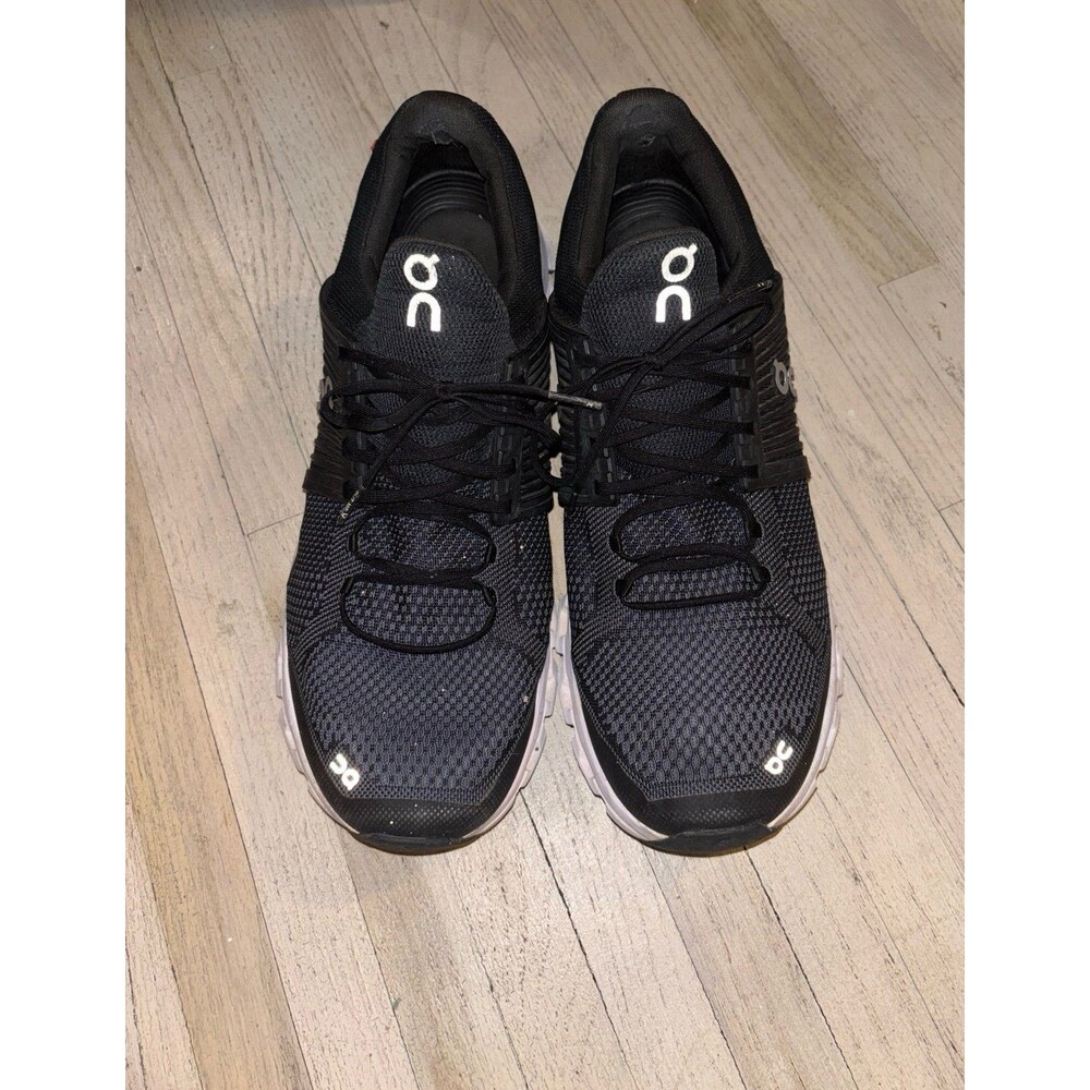 Men’s size 13 On swift cloud running shoe